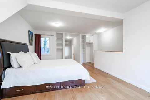 Photo 32 at 178 Manning Avenue, Bellwoods, Toronto