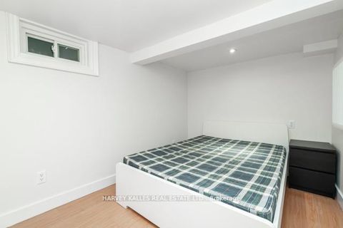 Photo 36 at 178 Manning Avenue, Bellwoods, Toronto