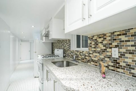 Photo 38 at 178 Manning Avenue, Bellwoods, Toronto