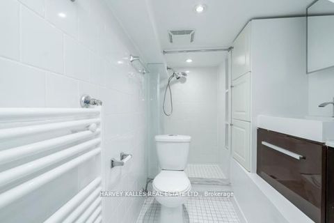 Photo 42 at 178 Manning Avenue, Bellwoods, Toronto