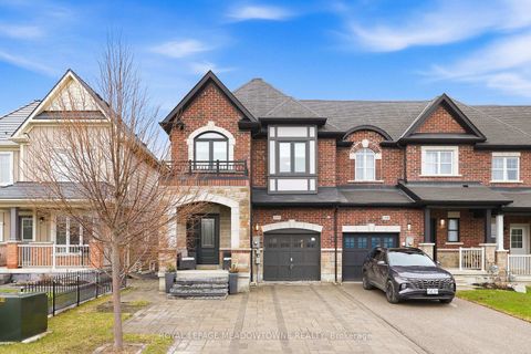 Photo 3 at 1111 Stantin Street, Lefroy, Innisfil