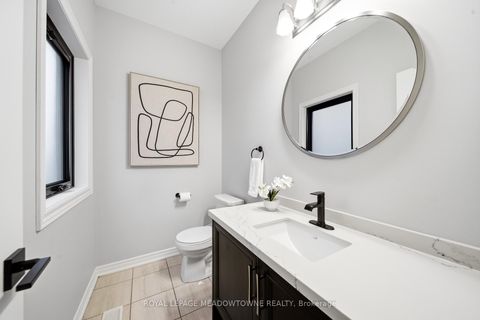 Photo 10 at 1111 Stantin Street, Lefroy, Innisfil