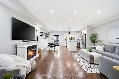 Photo 11 at 1111 Stantin Street, Lefroy, Innisfil