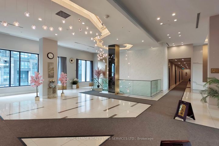 Photo 2 at 615 - 35 Watergarden Dr. Drive, Hurontario, Mississauga