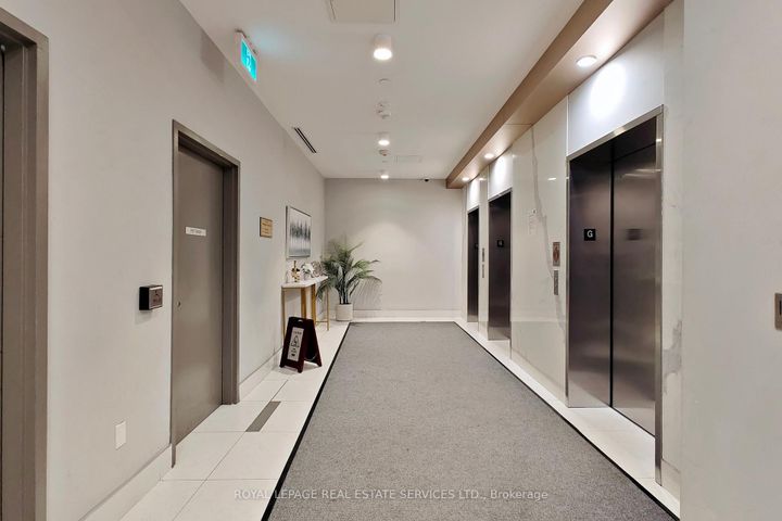 Photo 5 at 615 - 35 Watergarden Dr. Drive, Hurontario, Mississauga