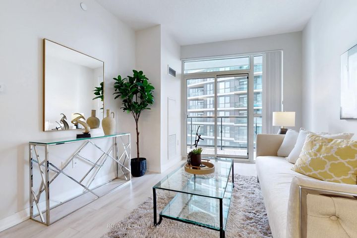 Photo 7 at 615 - 35 Watergarden Dr. Drive, Hurontario, Mississauga