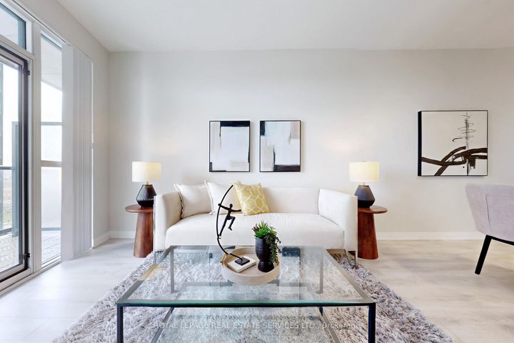 Photo 8 at 615 - 35 Watergarden Dr. Drive, Hurontario, Mississauga