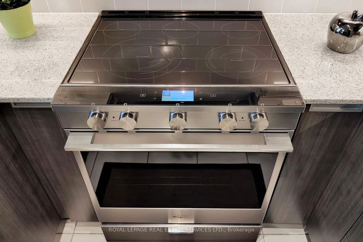 Photo 15 at 615 - 35 Watergarden Dr. Drive, Hurontario, Mississauga