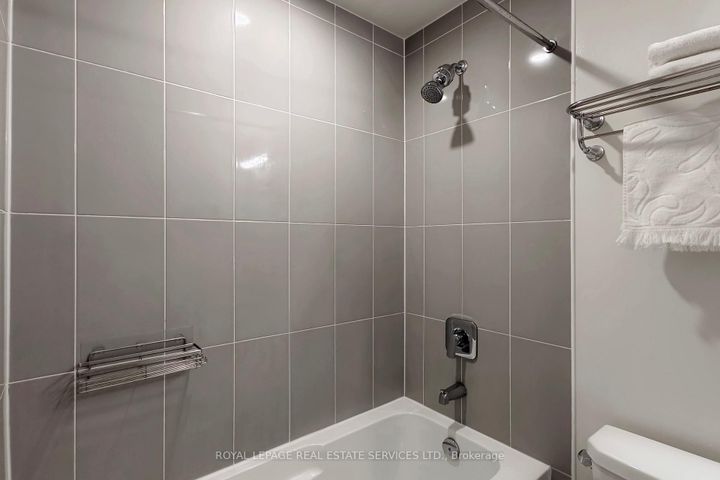 Photo 27 at 615 - 35 Watergarden Dr. Drive, Hurontario, Mississauga