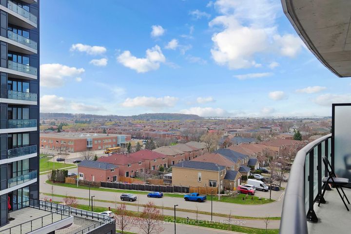 Photo 31 at 615 - 35 Watergarden Dr. Drive, Hurontario, Mississauga