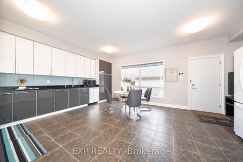 Photo 10 at 86 Bassett Avenue, Langstaff, Richmond Hill