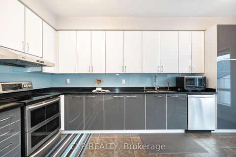 Photo 14 at 86 Bassett Avenue, Langstaff, Richmond Hill