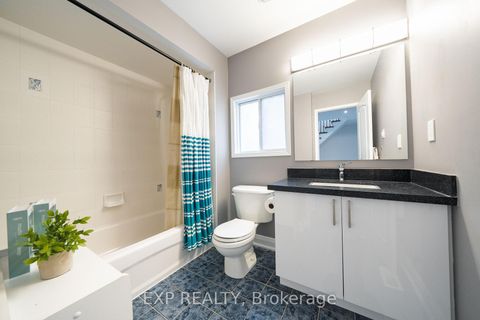 Photo 21 at 86 Bassett Avenue, Langstaff, Richmond Hill