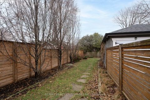 Photo 32 at 14 Third Street, New Toronto, Toronto