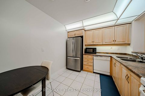 Photo 7 at 527 - 138 Bonis Avenue, Sullivan, Toronto