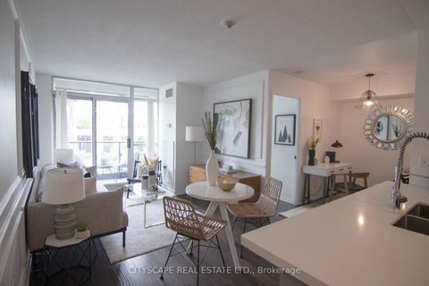 Photo 4 at 322 - 231 Fort York Boulevard, Niagara, Toronto