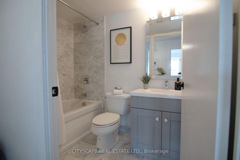 Photo 8 at 322 - 231 Fort York Boulevard, Niagara, Toronto
