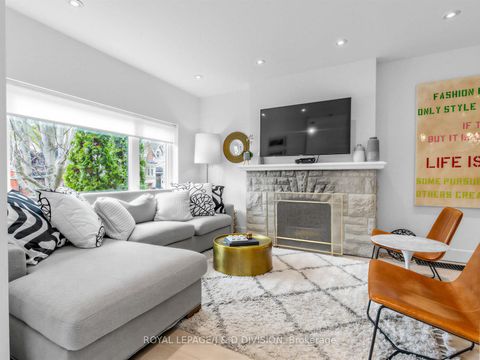 Photo 2 at 23 Latimer Avenue, Lawrence Park South, Toronto