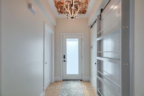 Photo 5 at 348 Miami Drive, Keswick South, Georgina