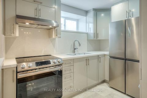 Photo 27 at 348 Miami Drive, Keswick South, Georgina