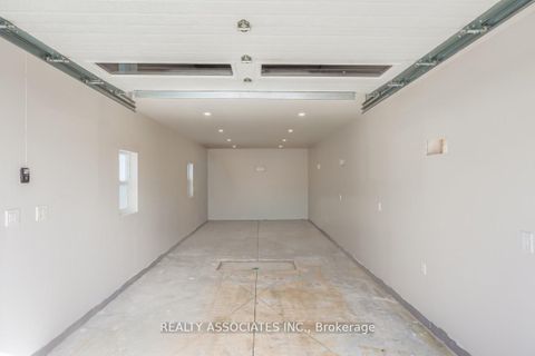 Photo 38 at 348 Miami Drive, Keswick South, Georgina