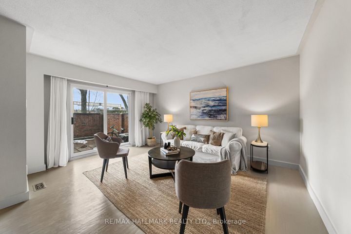 Photo 2 at 619 Timber Lane, Appleby, Burlington