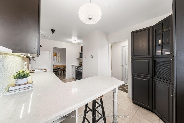 Photo 10 at 619 Timber Lane, Appleby, Burlington