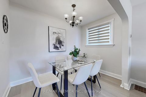 Photo 6 at 47 Amsterdam Avenue, Parkview, Toronto