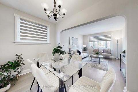 Photo 7 at 47 Amsterdam Avenue, Parkview, Toronto