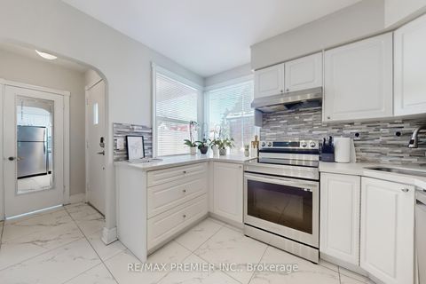 Photo 10 at 47 Amsterdam Avenue, Parkview, Toronto