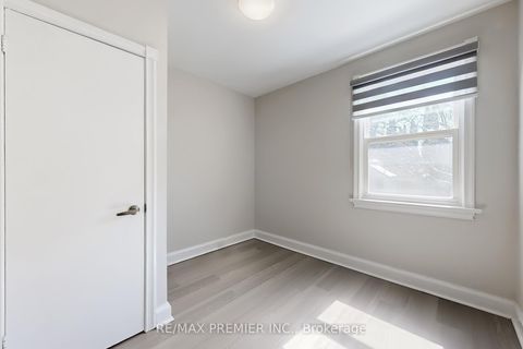 Photo 13 at 47 Amsterdam Avenue, Parkview, Toronto