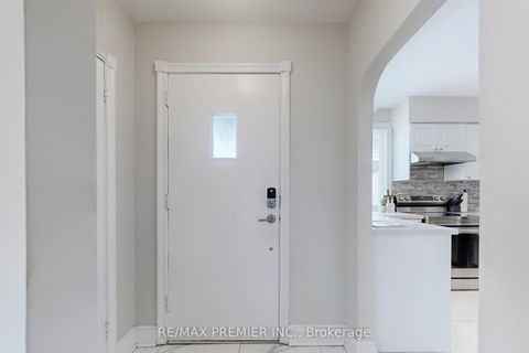 Photo 17 at 47 Amsterdam Avenue, Parkview, Toronto