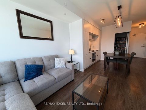 Photo 7 at 407 - 6 David Eyer Road E, Rural Richmond Hill, Richmond Hill