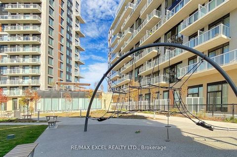 Photo 29 at 407 - 6 David Eyer Road E, Rural Richmond Hill, Richmond Hill