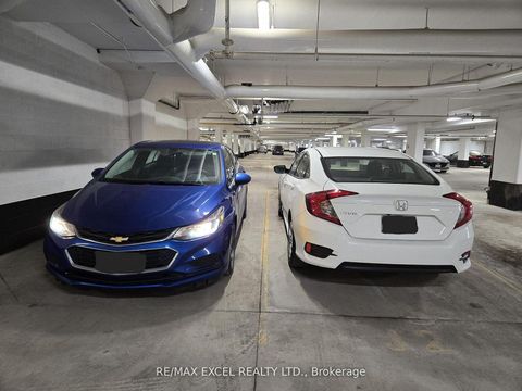 Photo 31 at 407 - 6 David Eyer Road E, Rural Richmond Hill, Richmond Hill