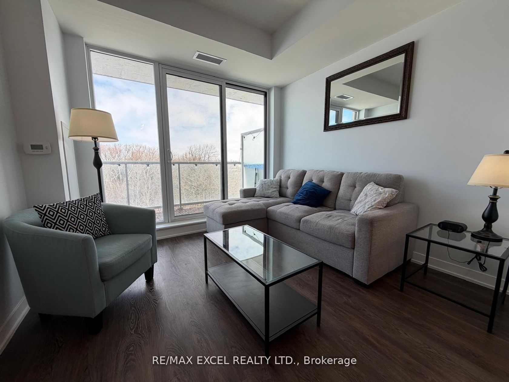 407 - 6 David Eyer Road E, Rural Richmond Hill, Richmond Hill photo number 2