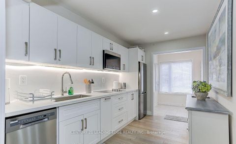 Photo 8 at 15 Ingersoll Lane, Jefferson, Richmond Hill