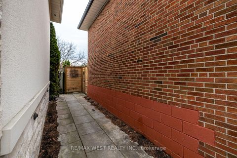 Photo 2 at 17 Saybrook Avenue, Queensway, Toronto