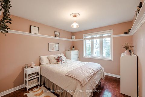 Photo 16 at 17 Saybrook Avenue, Queensway, Toronto