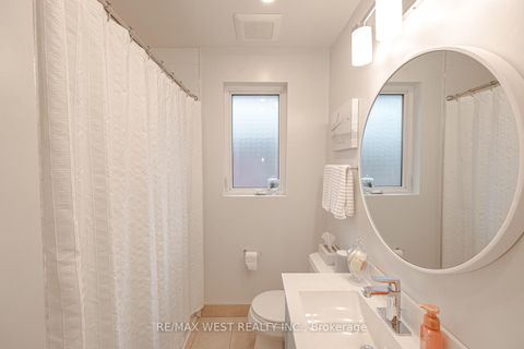 Photo 18 at 17 Saybrook Avenue, Queensway, Toronto