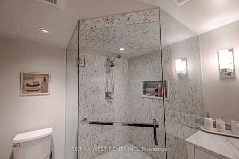 Photo 30 at 17 Saybrook Avenue, Queensway, Toronto