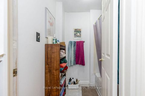 Photo 8 at 3 Peel Street, Wellington, Barrie