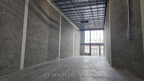 Photo 8 at 6 - 435 Cityview Boulevard, Vellore Village, Vaughan