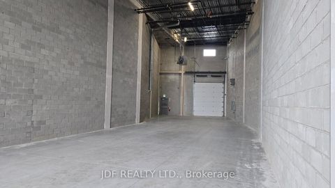 Photo 11 at 6 - 435 Cityview Boulevard, Vellore Village, Vaughan