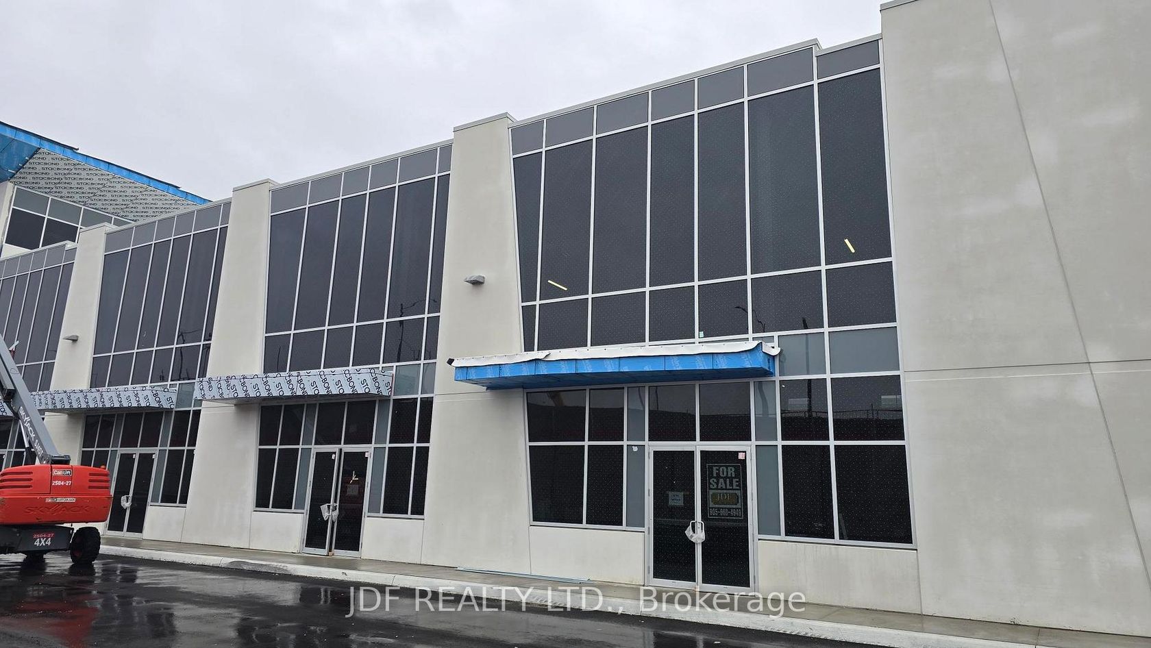 6 - 435 Cityview Boulevard, Vellore Village, Vaughan photo number 2