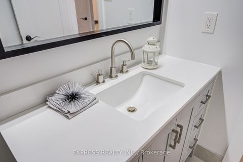 Photo 30 at 61 Trothen Circle, Markham Village, Markham