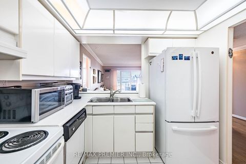 Photo 24 at 1412 - 7300 Yonge Street, Yorkhill, Vaughan