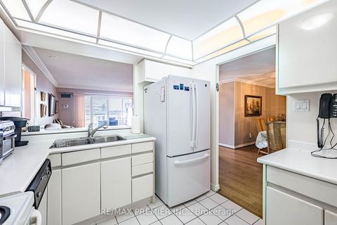 Photo 25 at 1412 - 7300 Yonge Street, Yorkhill, Vaughan