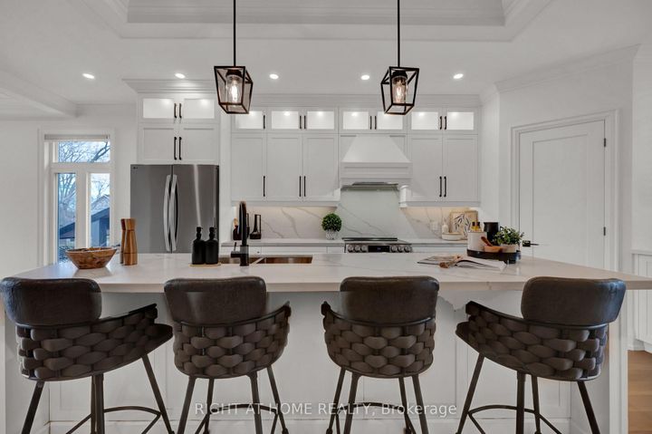 Photo 9 at 819 Fairview Avenue, Bay Ridges, Pickering