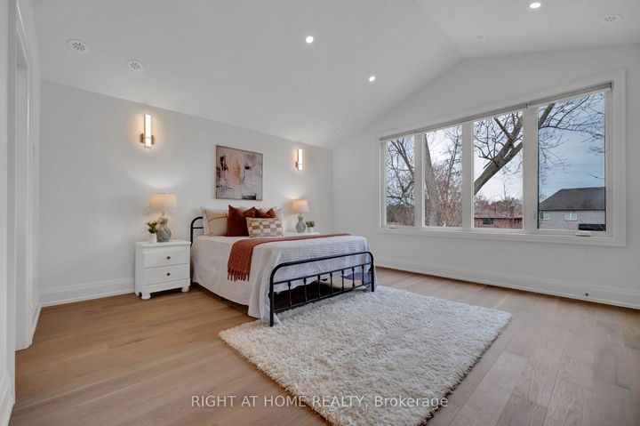 Photo 25 at 819 Fairview Avenue, Bay Ridges, Pickering